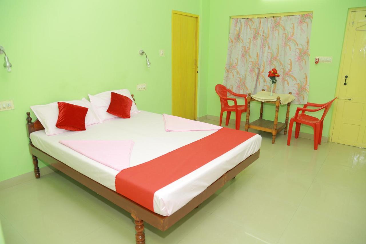 Shirleys Beach Hotel Ковалам Екстер'єр фото