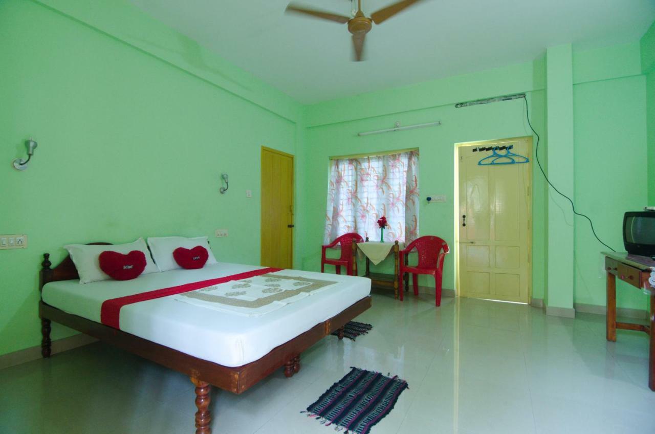 Shirleys Beach Hotel Ковалам Екстер'єр фото