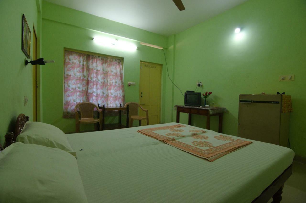 Shirleys Beach Hotel Ковалам Екстер'єр фото
